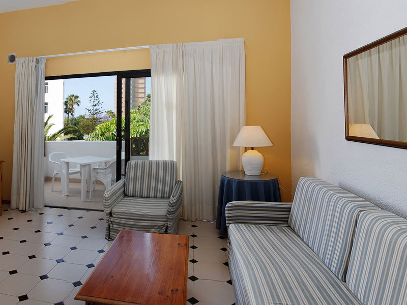 Apartamentos Hg Cristian Sur ลอส กริสเตียนอส ภายนอก รูปภาพ