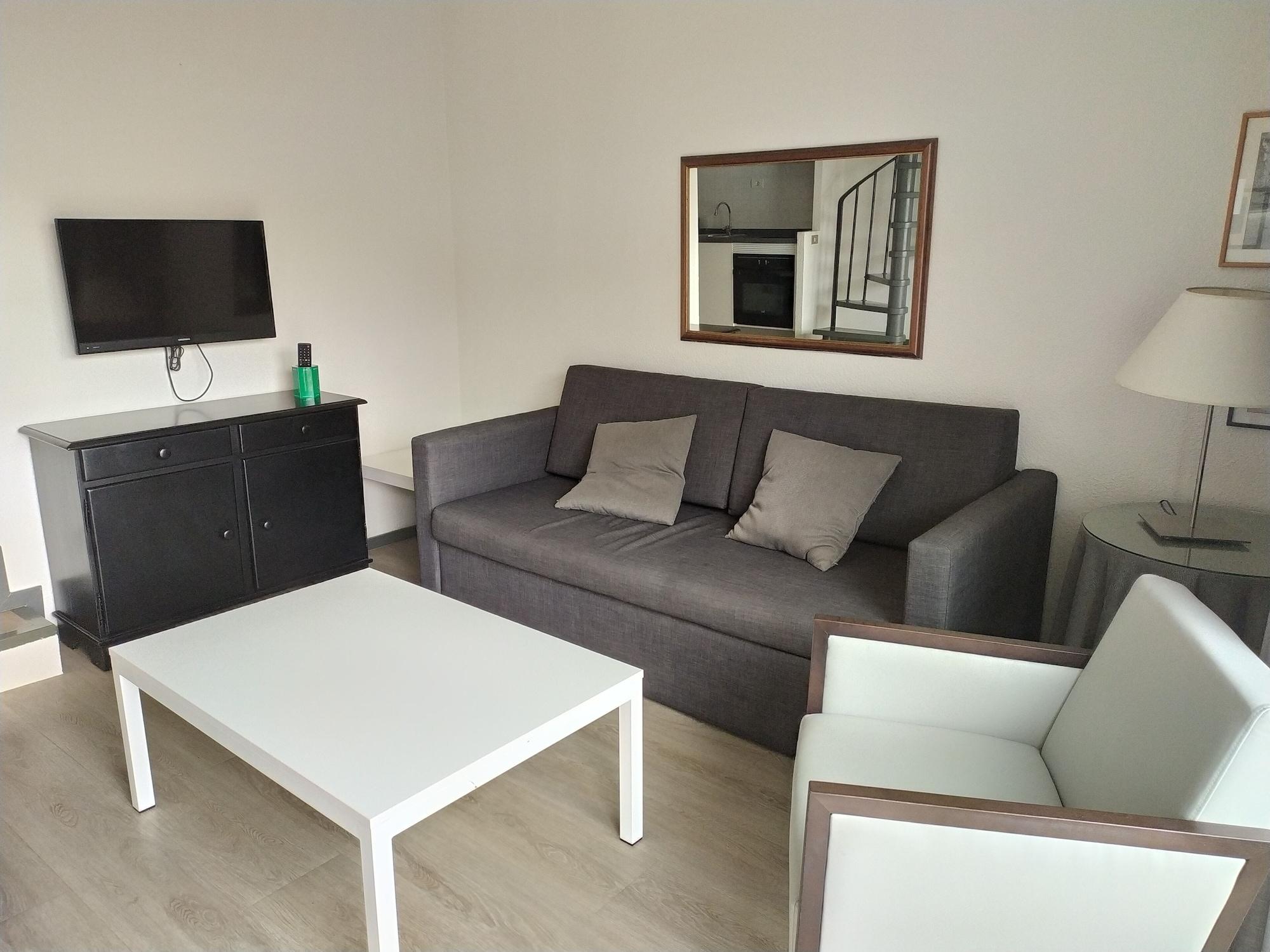Apartamentos Hg Cristian Sur ลอส กริสเตียนอส ภายนอก รูปภาพ