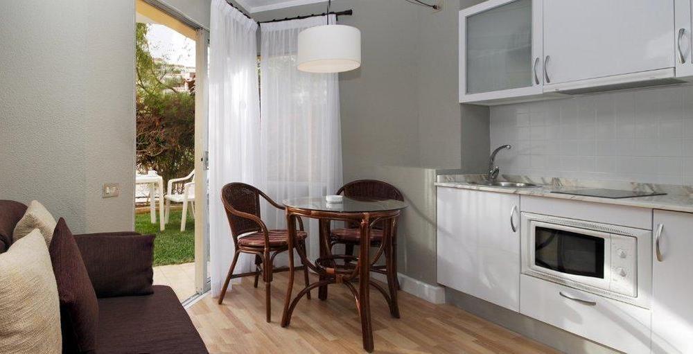 Apartamentos Hg Cristian Sur ลอส กริสเตียนอส ภายนอก รูปภาพ